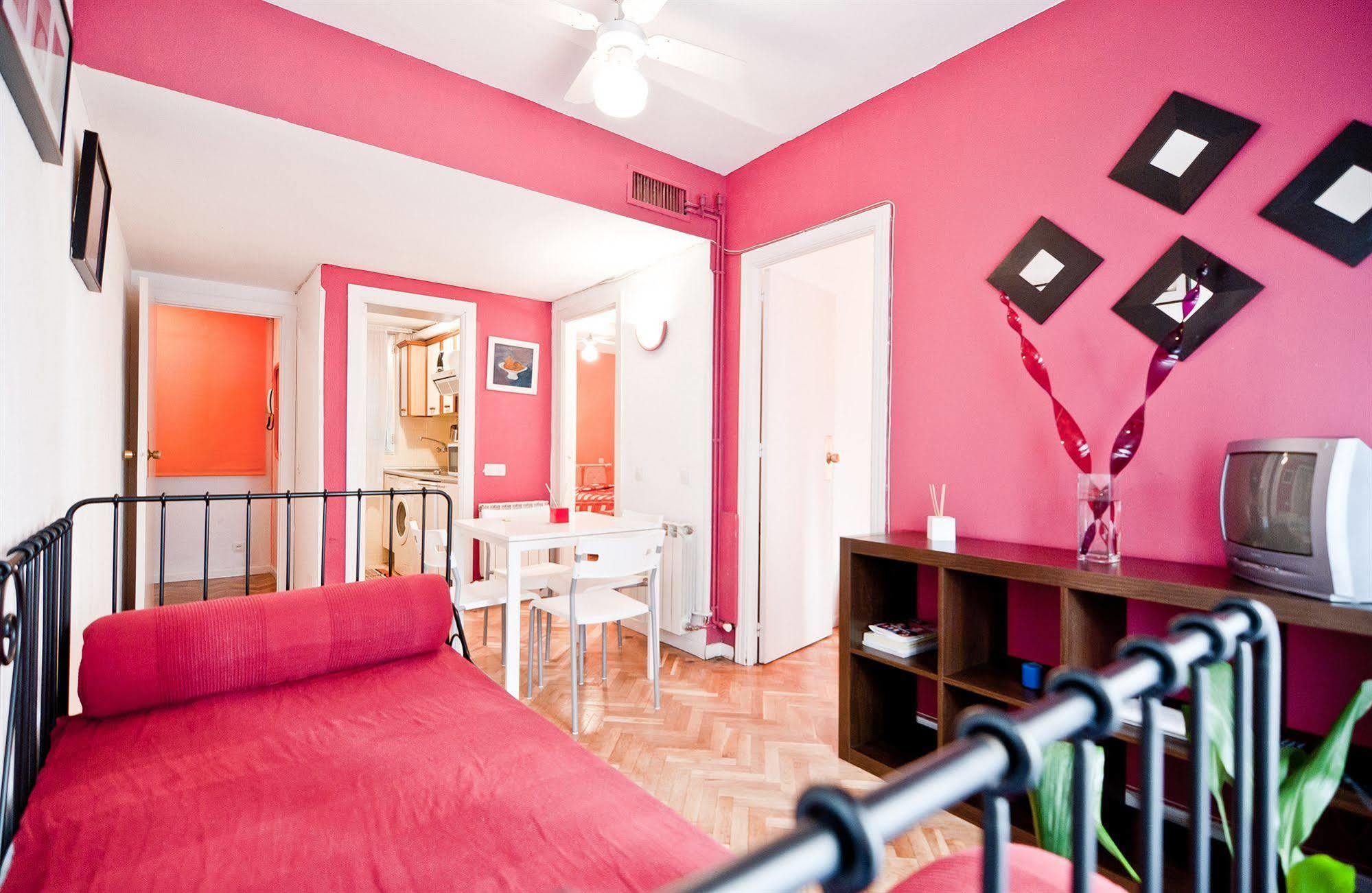 Apartamentos Aqui Me Quedo Μαδρίτη Εξωτερικό φωτογραφία