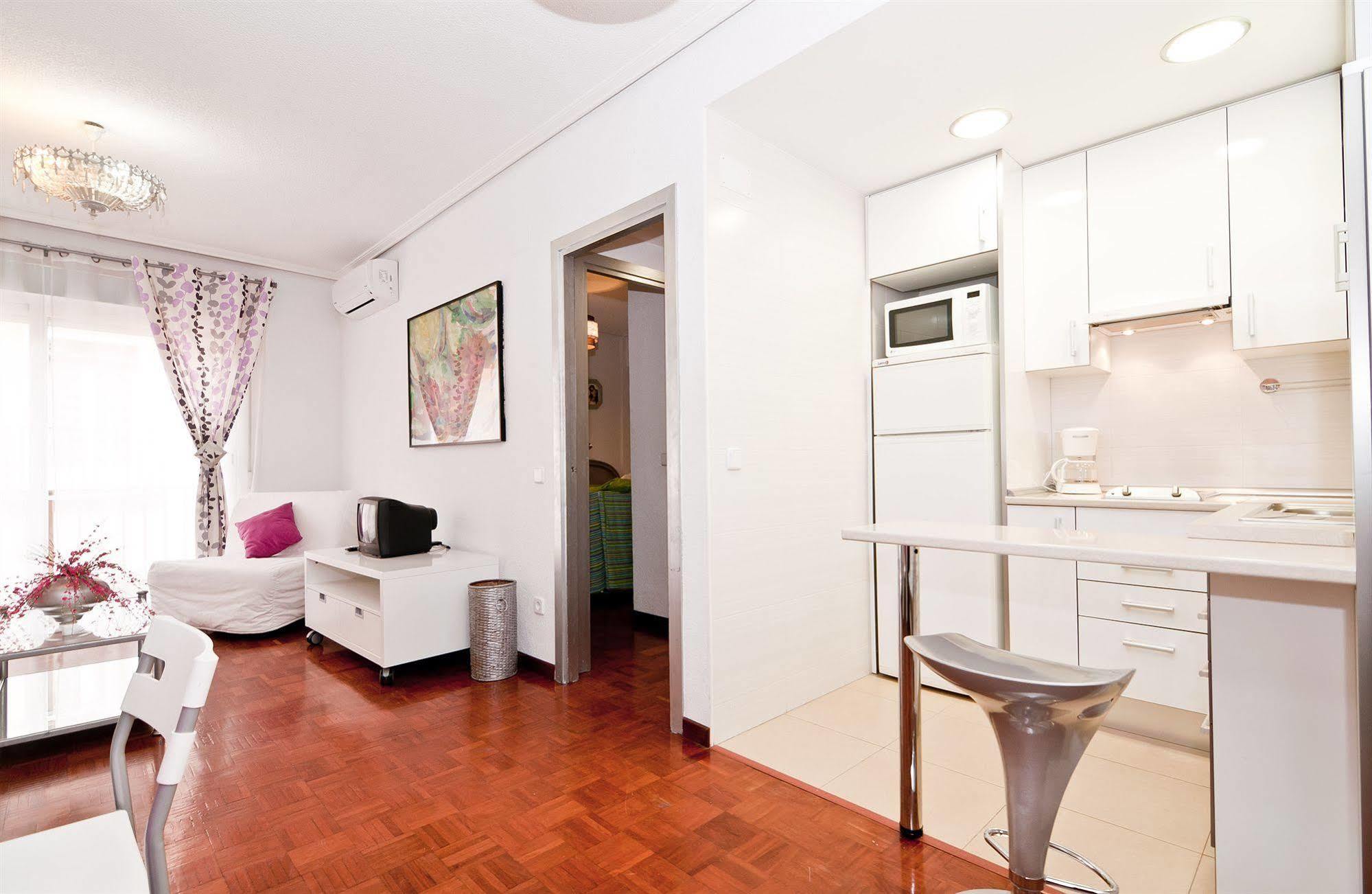 Apartamentos Aqui Me Quedo Μαδρίτη Εξωτερικό φωτογραφία