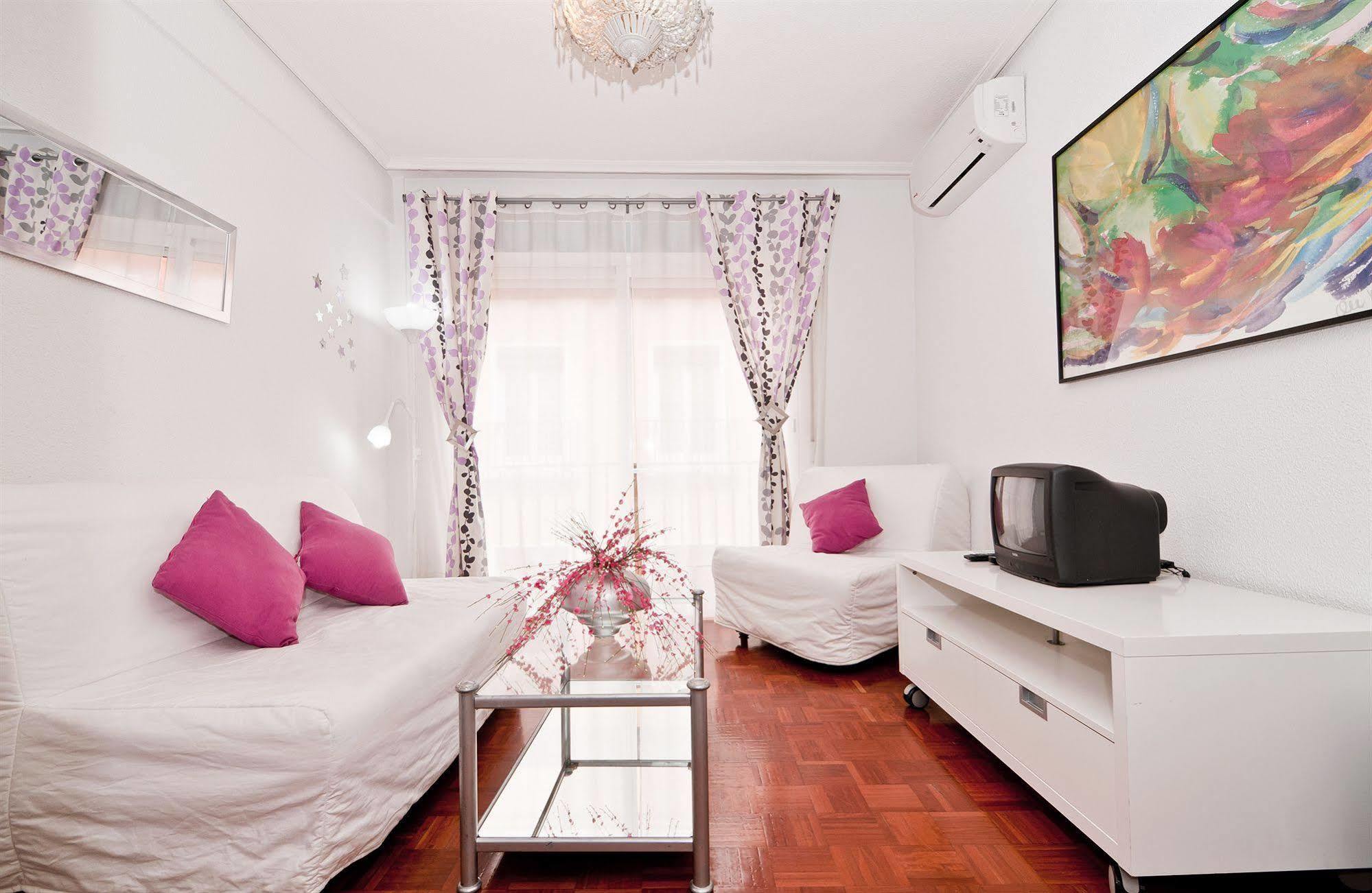 Apartamentos Aqui Me Quedo Μαδρίτη Εξωτερικό φωτογραφία