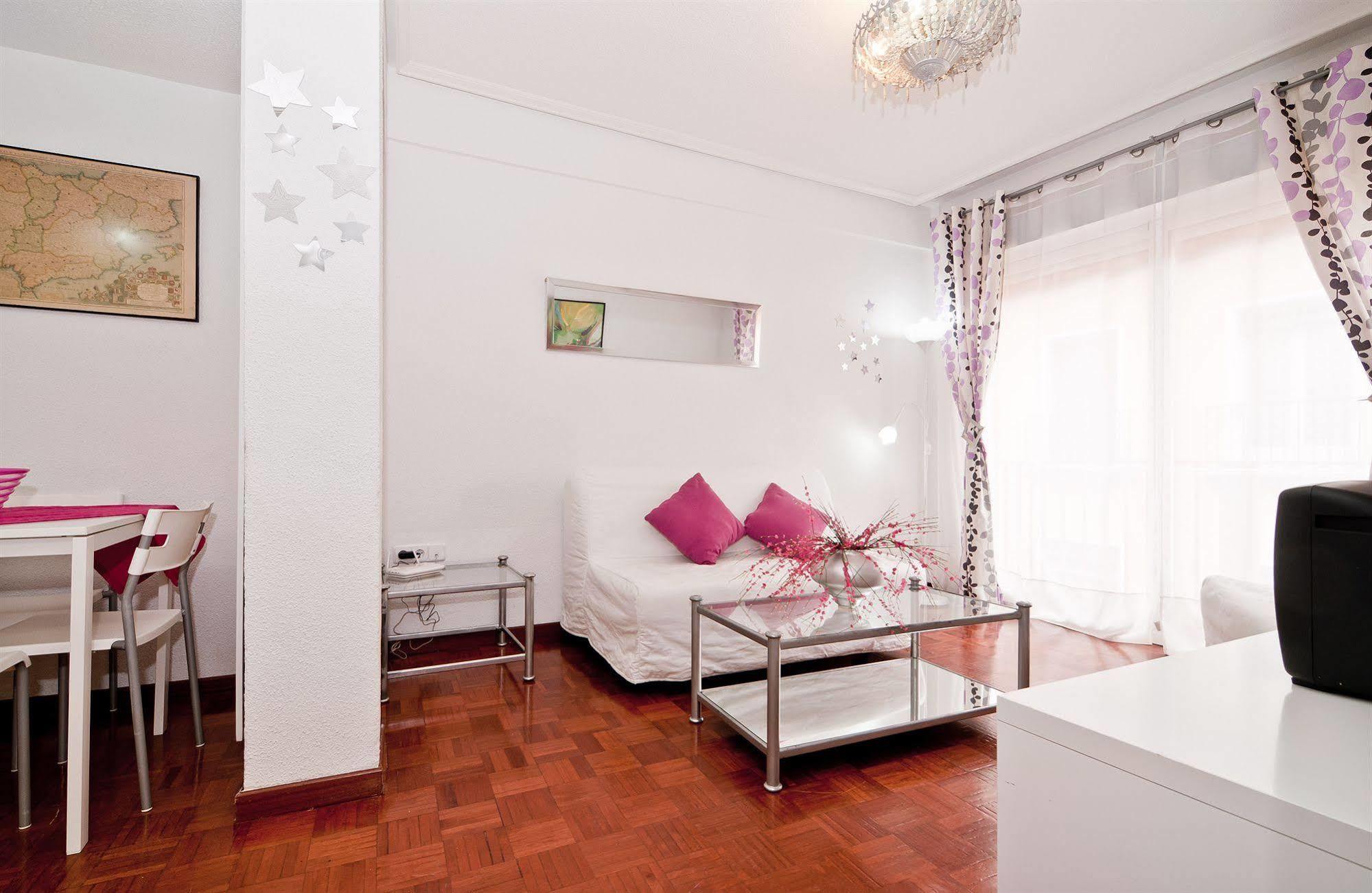 Apartamentos Aqui Me Quedo Μαδρίτη Εξωτερικό φωτογραφία