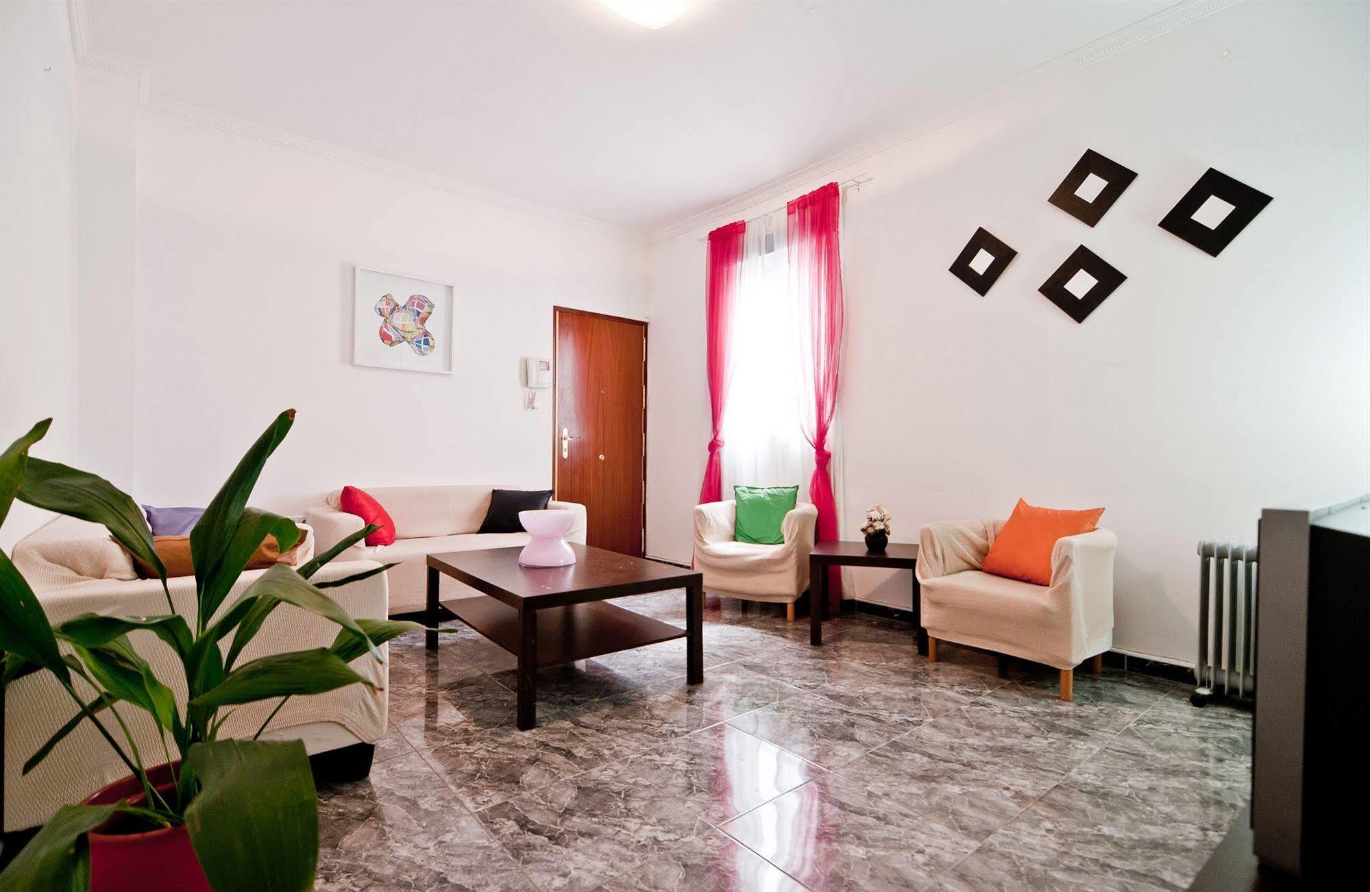 Apartamentos Aqui Me Quedo Μαδρίτη Εξωτερικό φωτογραφία